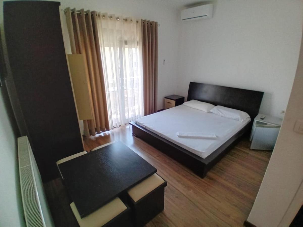 Hotel Yjet Pogradec Exterior photo